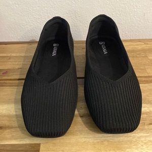 Vivaia Black Square-Toe V-Cut Flats (Margot 2.0) Size EU 37 US 6.5